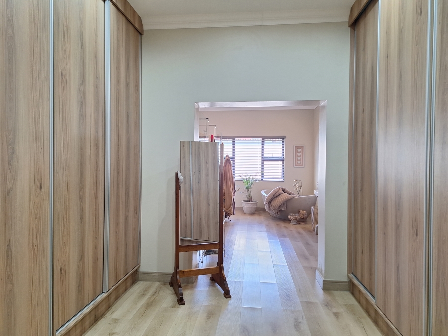 4 Bedroom Property for Sale in Memel Free State